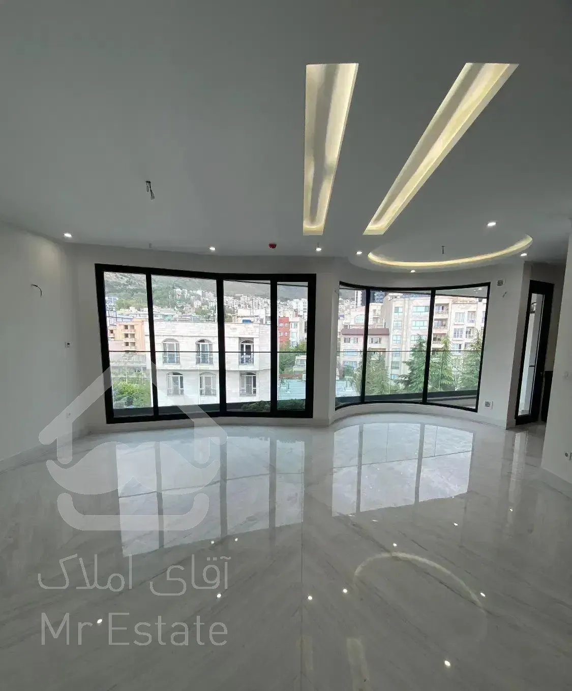 آجودانیه/مدرن/نوساز/۱۷۰متر/۲پارکینگ