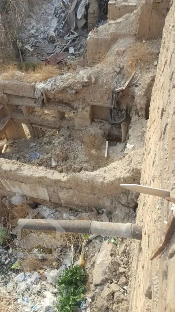 ۵۶۴ متر زمین دو نبش مسکونی تجاری