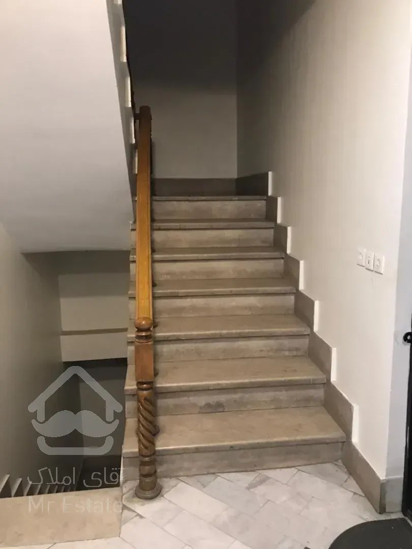 90 متر در  لاکچری در بهترین نقطه دبستان