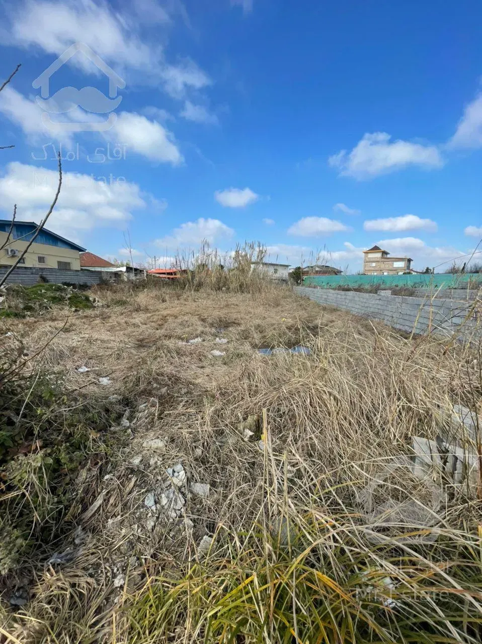 فروش فوری ۳۰۰مترزمین مسکونی مدارک تکمیل