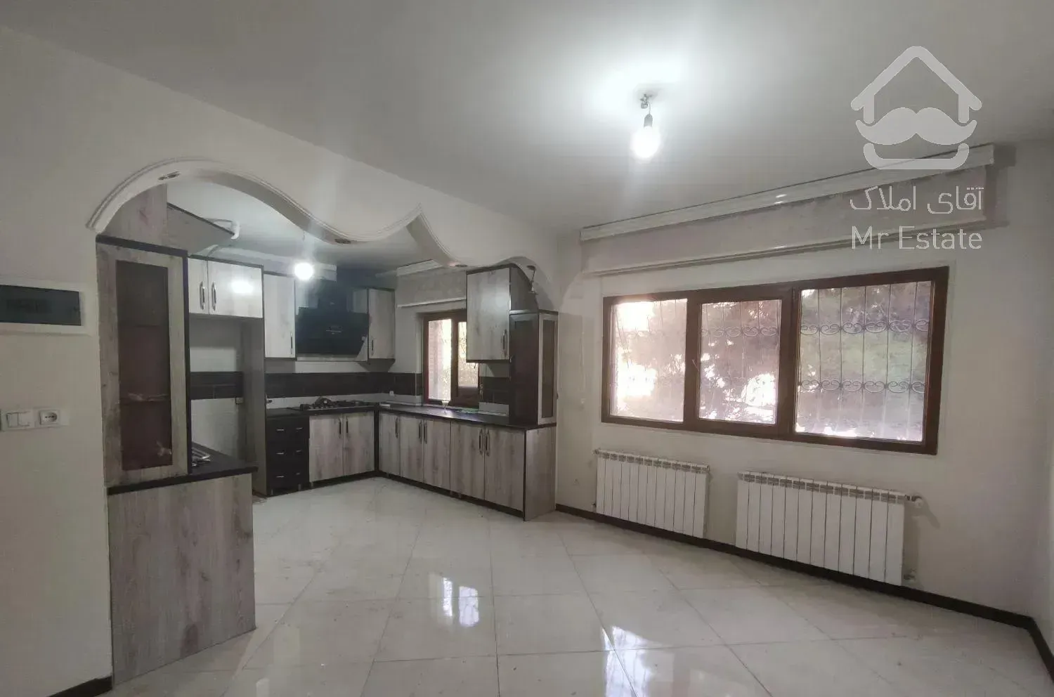 ۱۱۰ متر/دو خواب/سالن پرده خور/بلوار کمالی شرقی