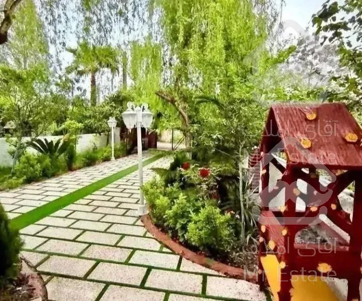 ویلاباغ۳۰۰متری/شهرکی/ایزدشهر/نور/نوشهر