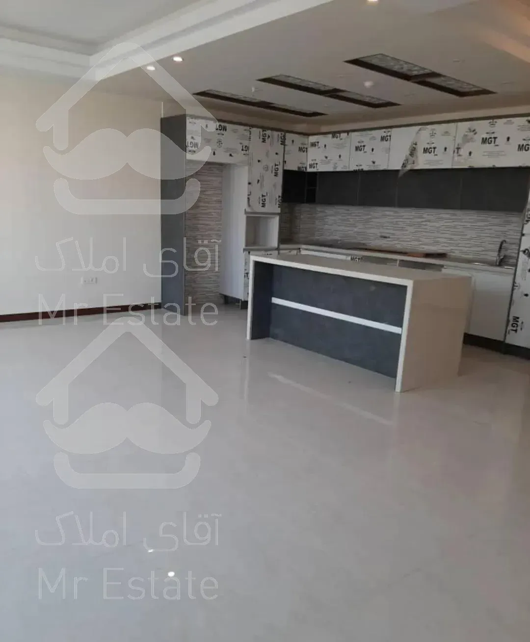 آپارتمان ١٢٠ متر / فول امکانات/ نواب خرمشهر