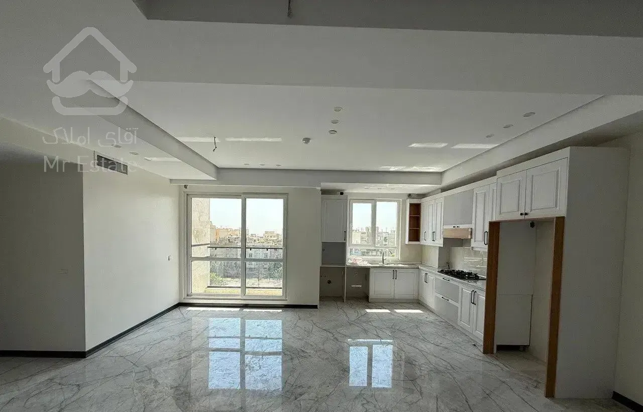 ۹۵متر/تاپ لوکیشن چهارباغ/ فول‌/جوان پسند/فایل شخصی