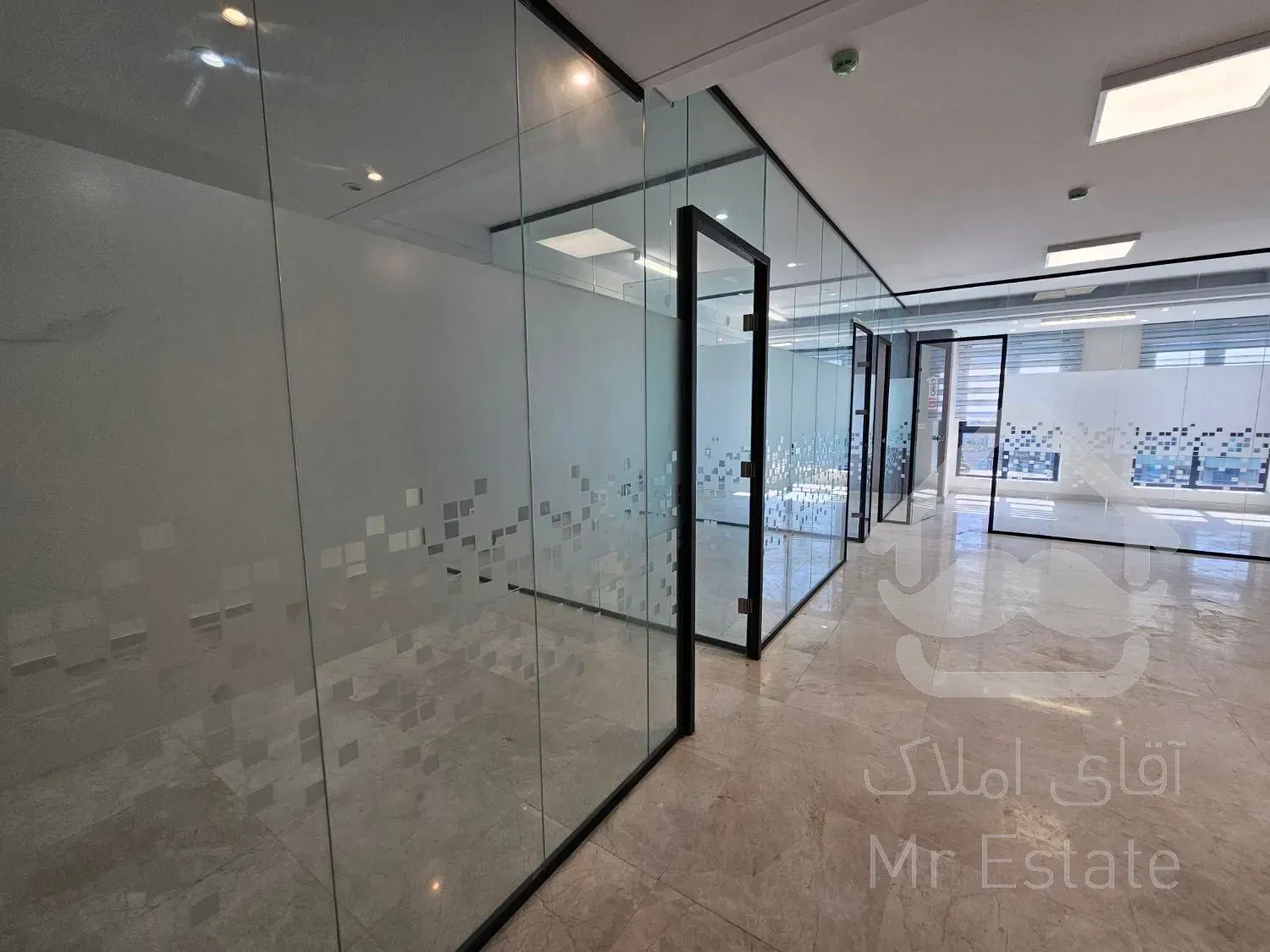 200مترسعادت آباد*تاپ لوکیشن*نوساز*ویو،سرتاسرپنجره