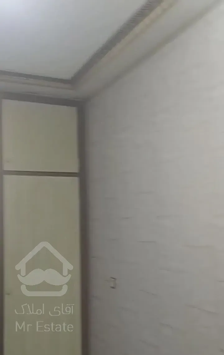 فروش آپارتمان ۶۵ متری ۲ خوابه طبقه ۲ در خمینی‌شهر