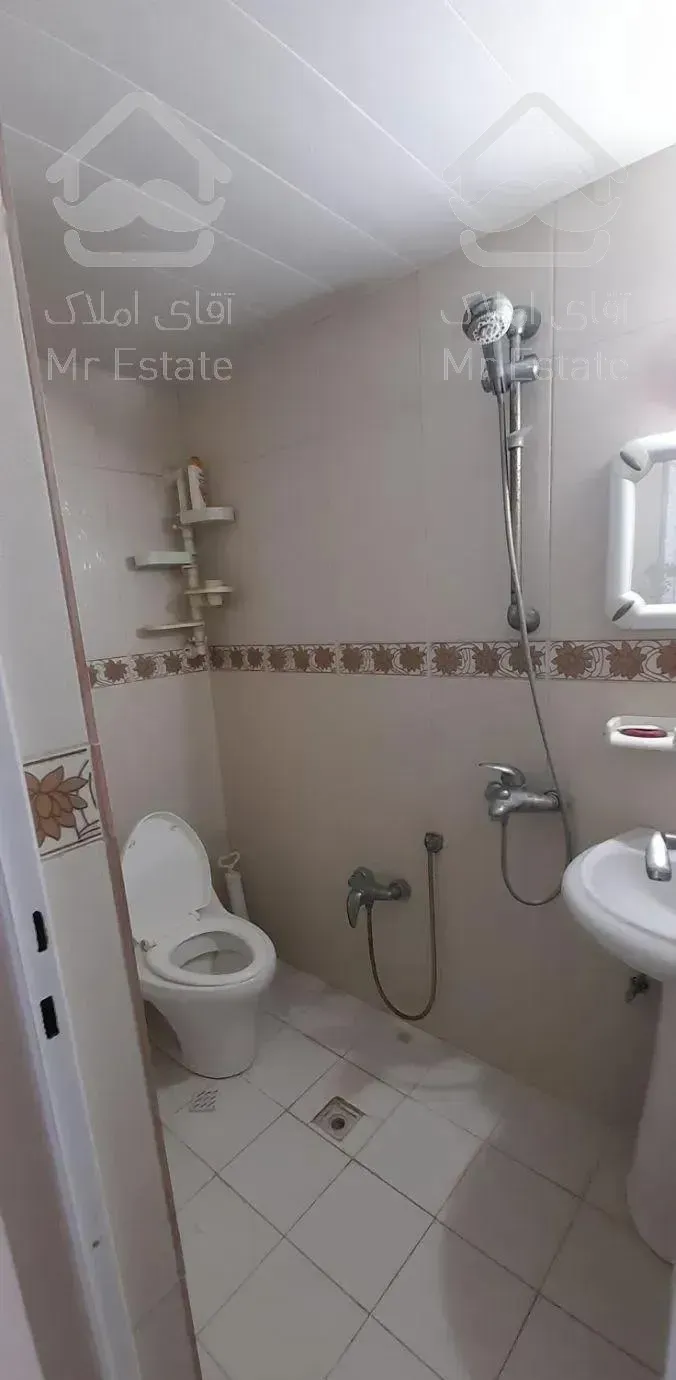 آپارتمان تمیز ۱۴۰ متر تکواحد ۳ خواب منطقه بخشی