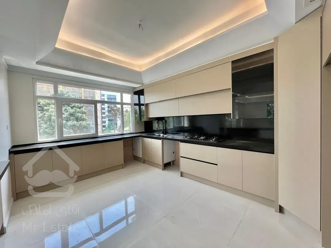 فروش اپارتمان 225 متری زعفرانیه