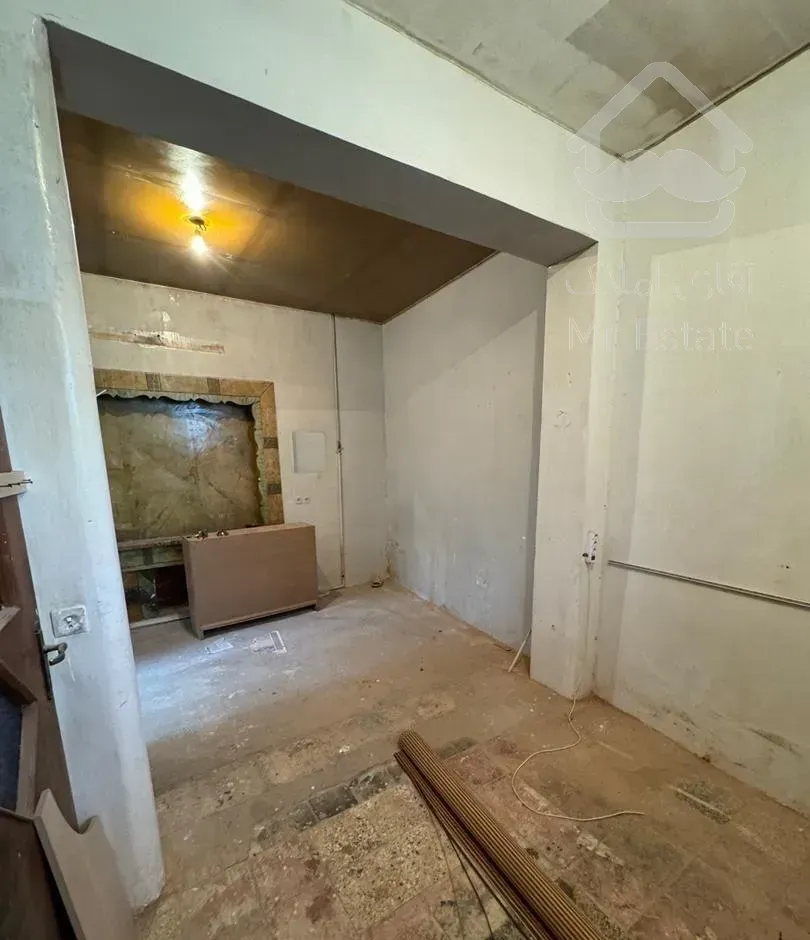 واحد ۵۵ متری/در بست/مجردی/حیاط دار