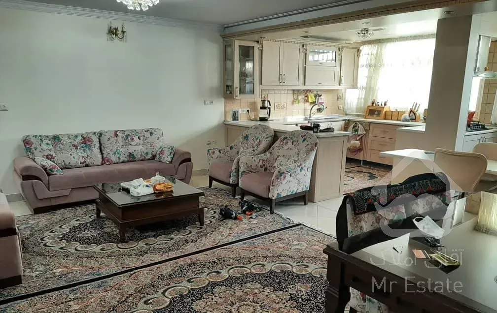 شمال شهرآرا ۱۱۰ متر ۲ خوابه با پارکینگ و انباری