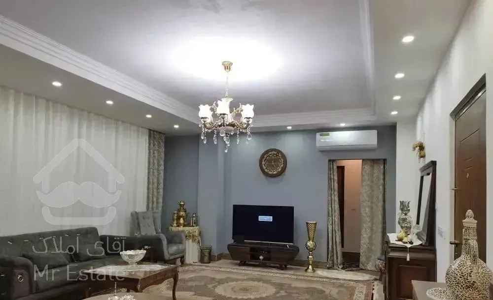 اپارتمان نوساز سه نبش با نورگیر و ویو‌ زیبا قلبشهر