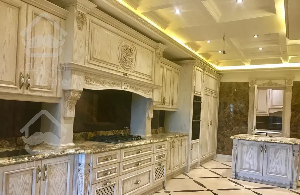 ۲۱۷ متر نوساز ۳ پارکینگ، استخر،روف (ظفر)