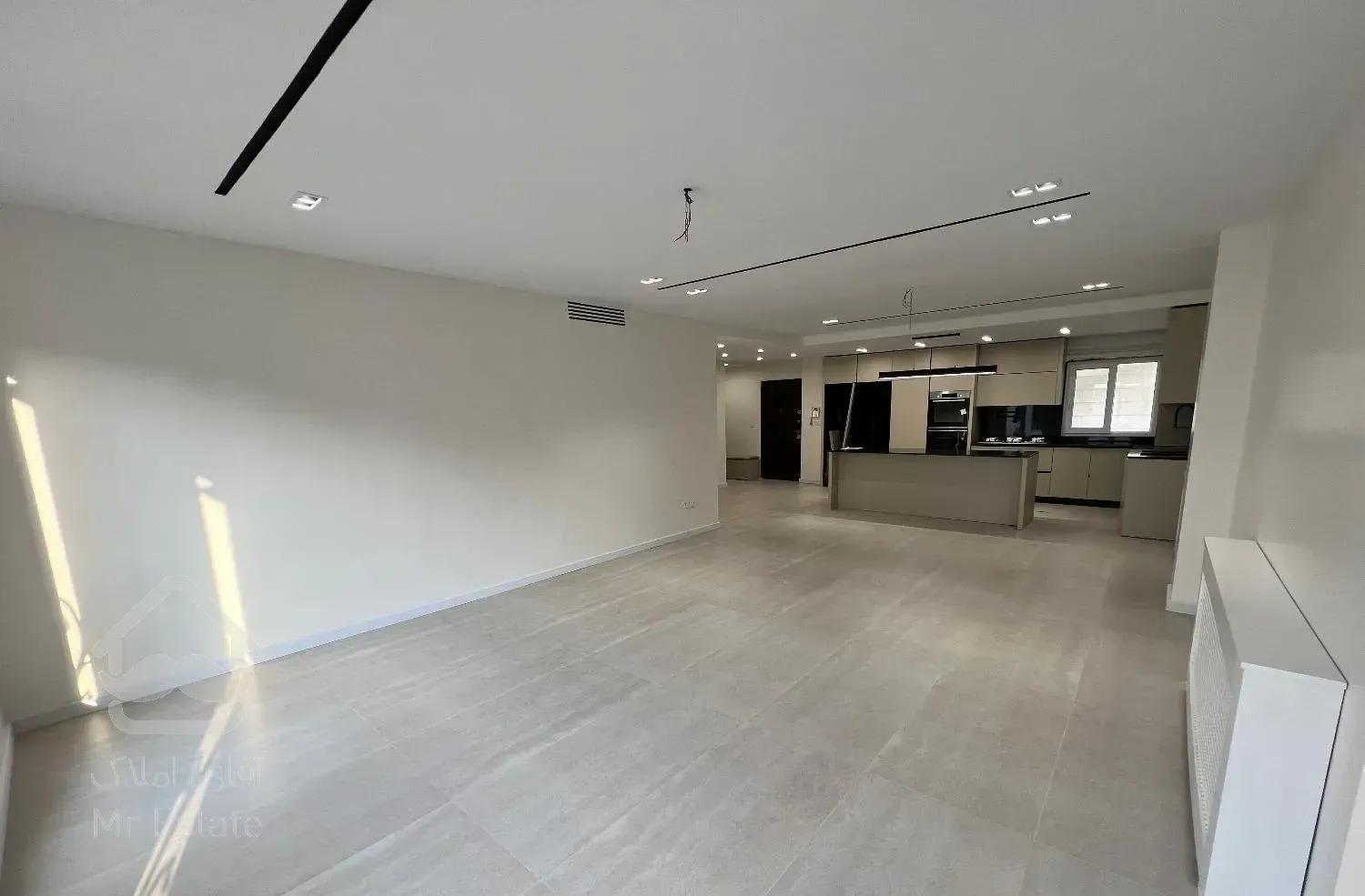 آپارتمان قلب شیخ بهایی شمالی // 125 متر 2 خواب