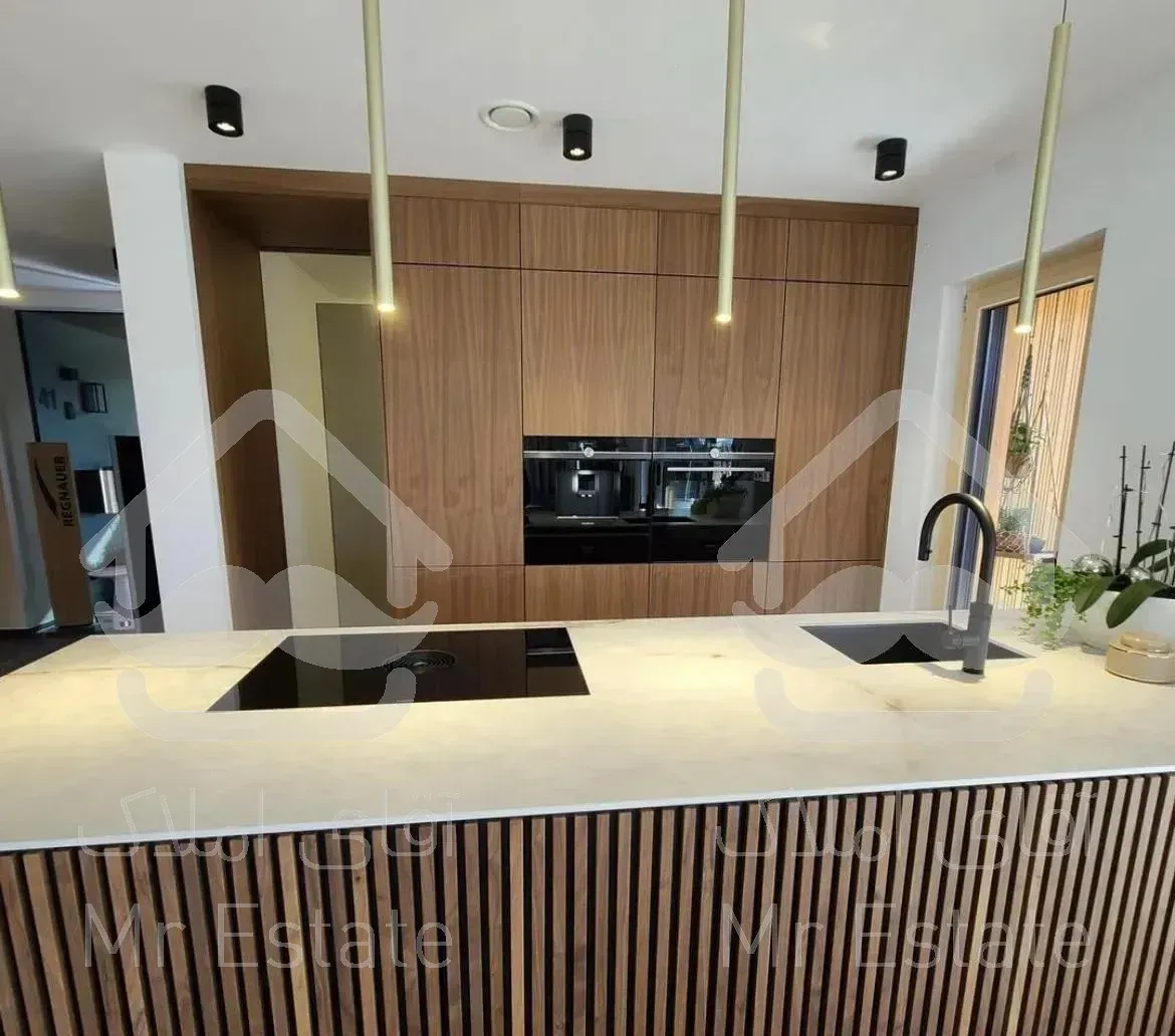 فرشته ۱۵۰متر