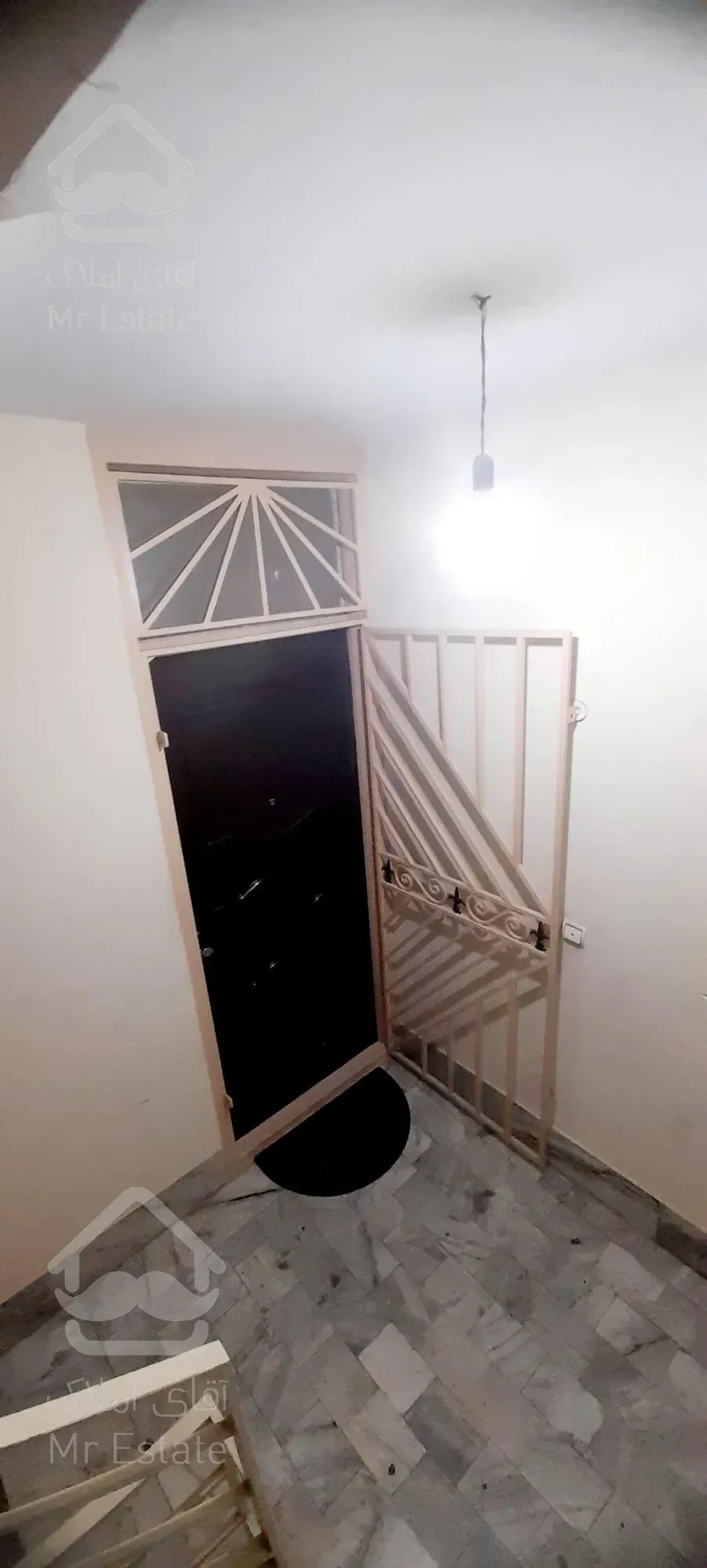 واحد ۷۰ متر تمیز غرق نور