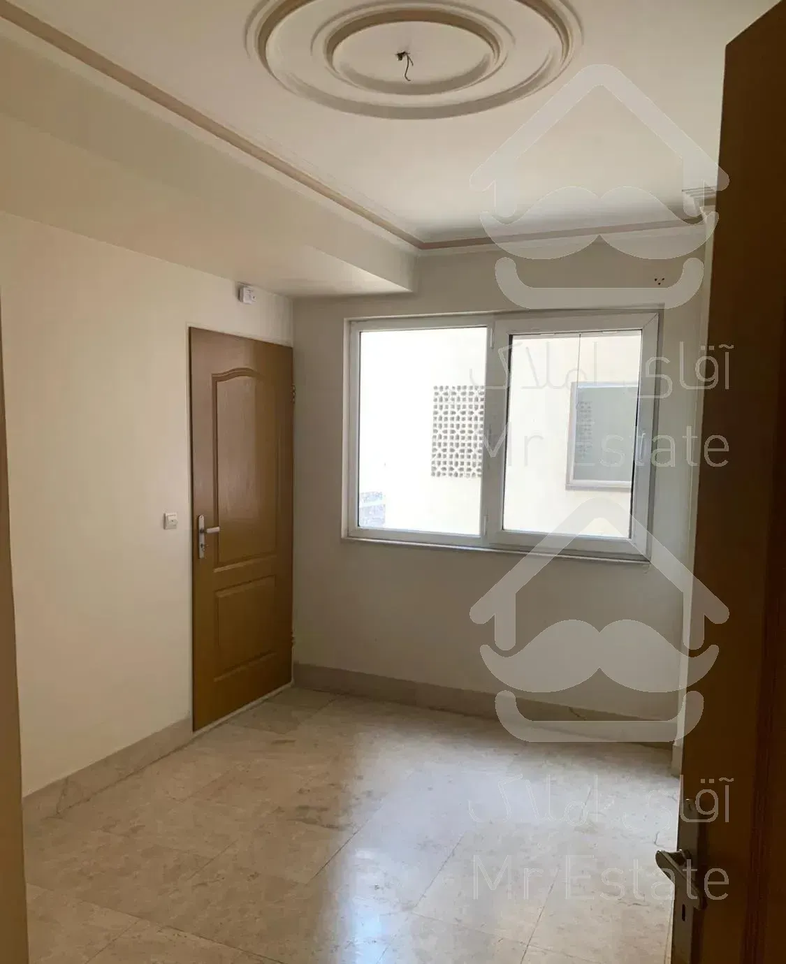 ١٤٠متر٣خواب ٢تراس کوى فراز(علوم پزشکى)