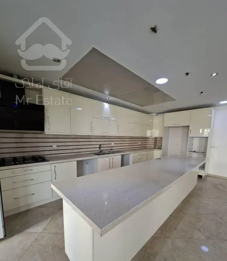 ۱۴۰ متر پاسداران ۸ ساله ۲ پارکینگ فوری فوری