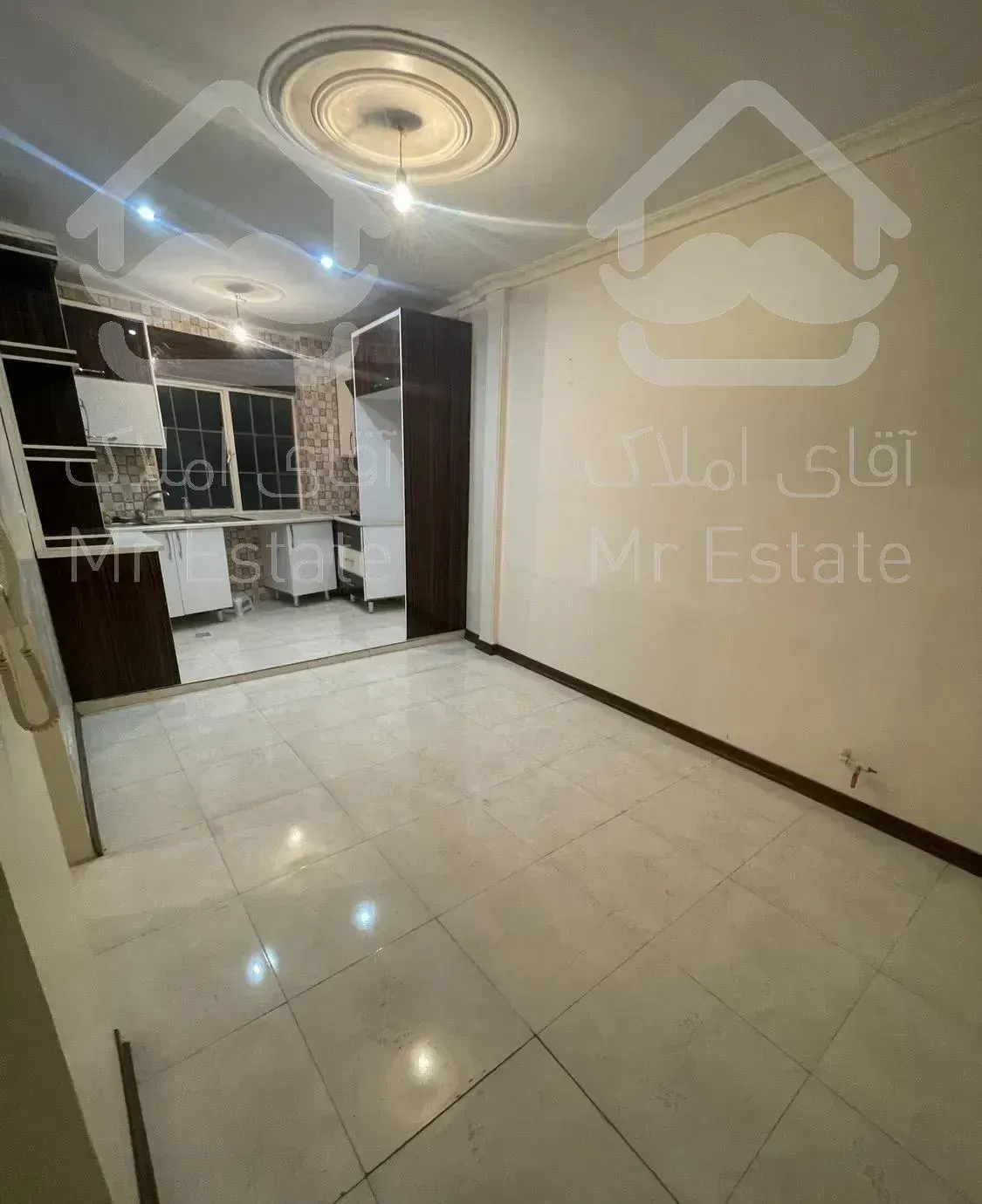 ۵۰ متر/ پارکینگ انباری / طوس زنجان / مجرد