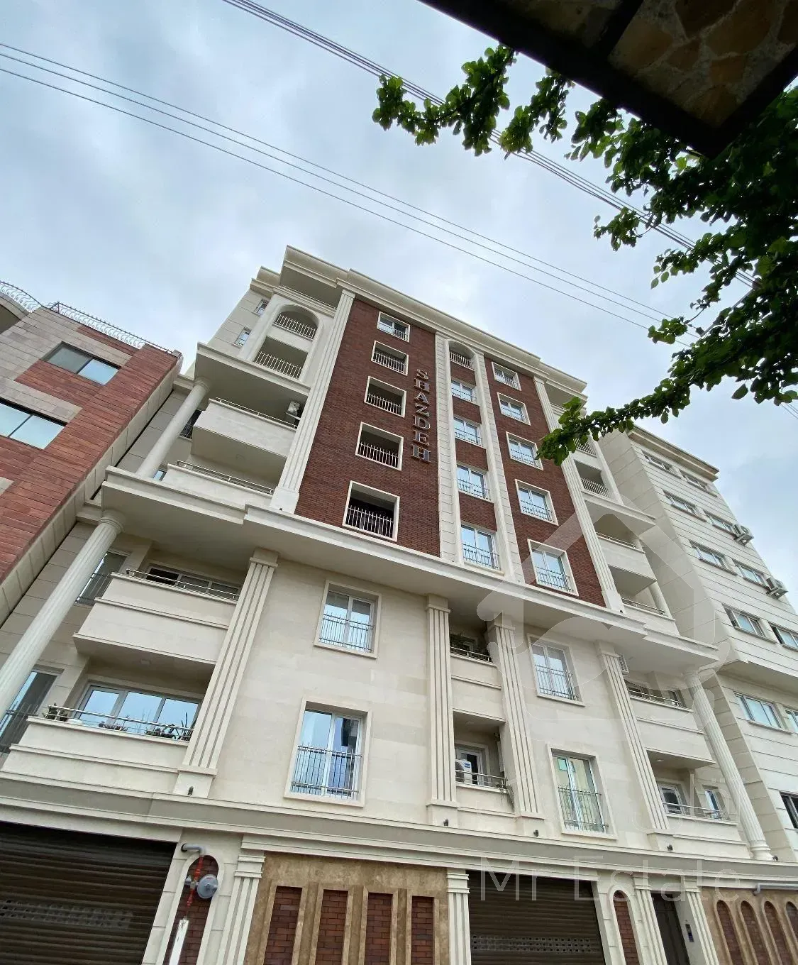 لوکیشن عالی/ نزدیک مرکز شهر/مناسب زندگی