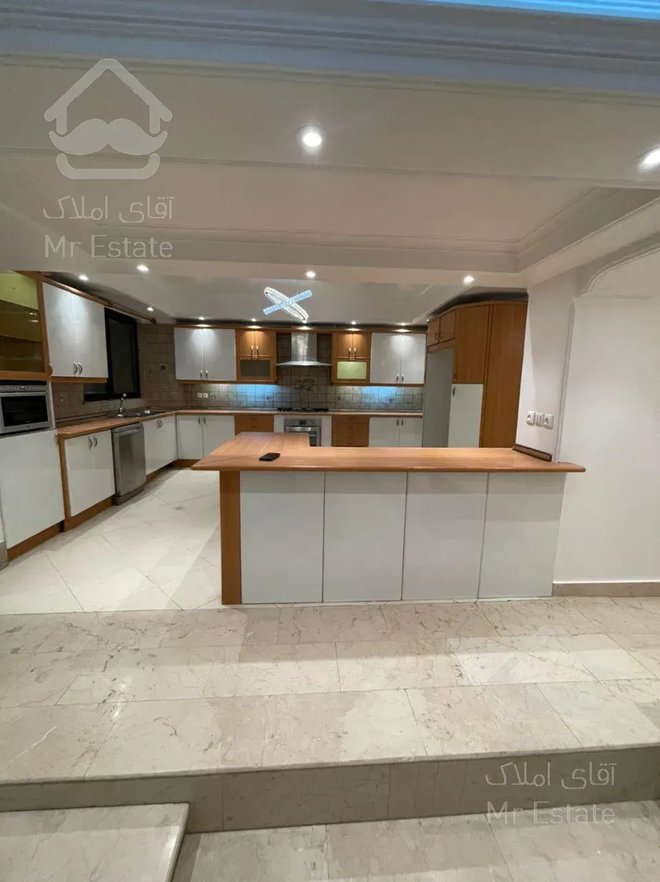 اجاره و رهن آپارتمان زعفرانیه 265  متر شیک