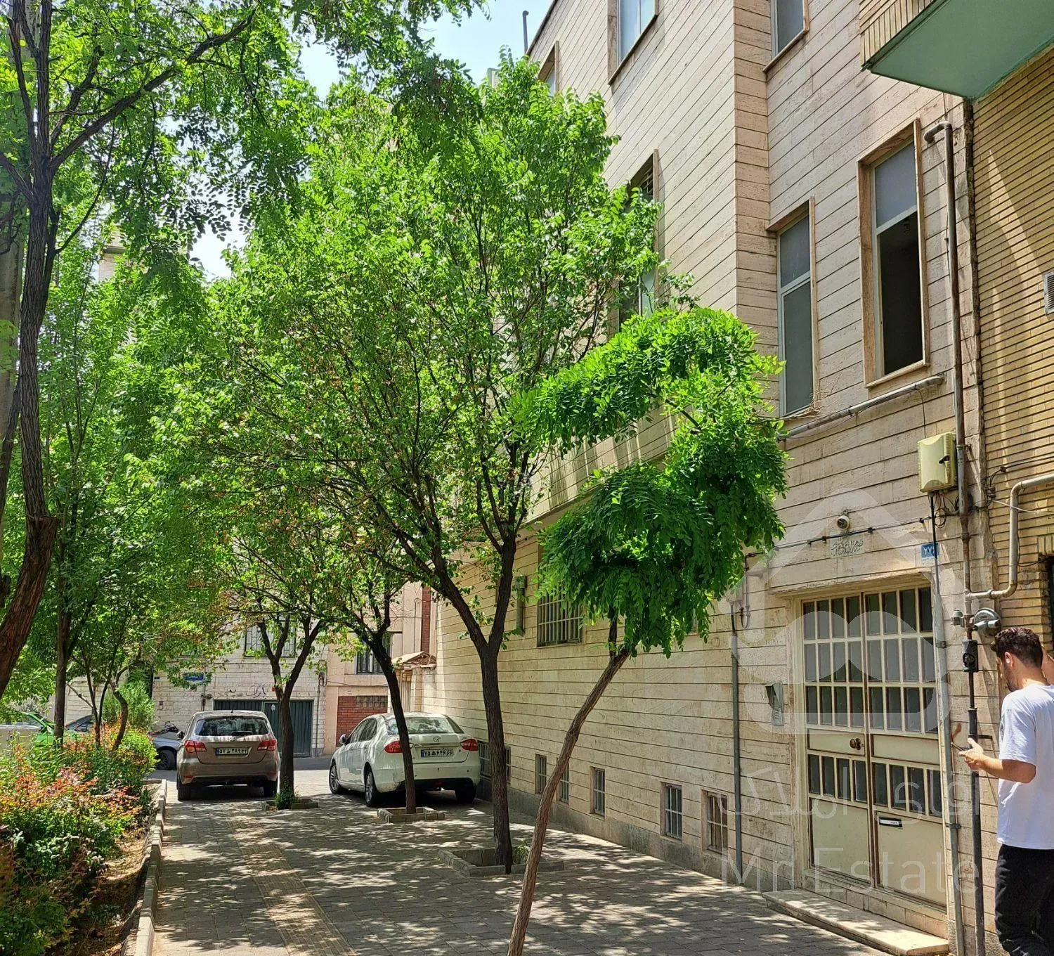 فروش آپارتمان ۶۳ متری ۲ خواب طبقه ۱ در زاهد گیلانی