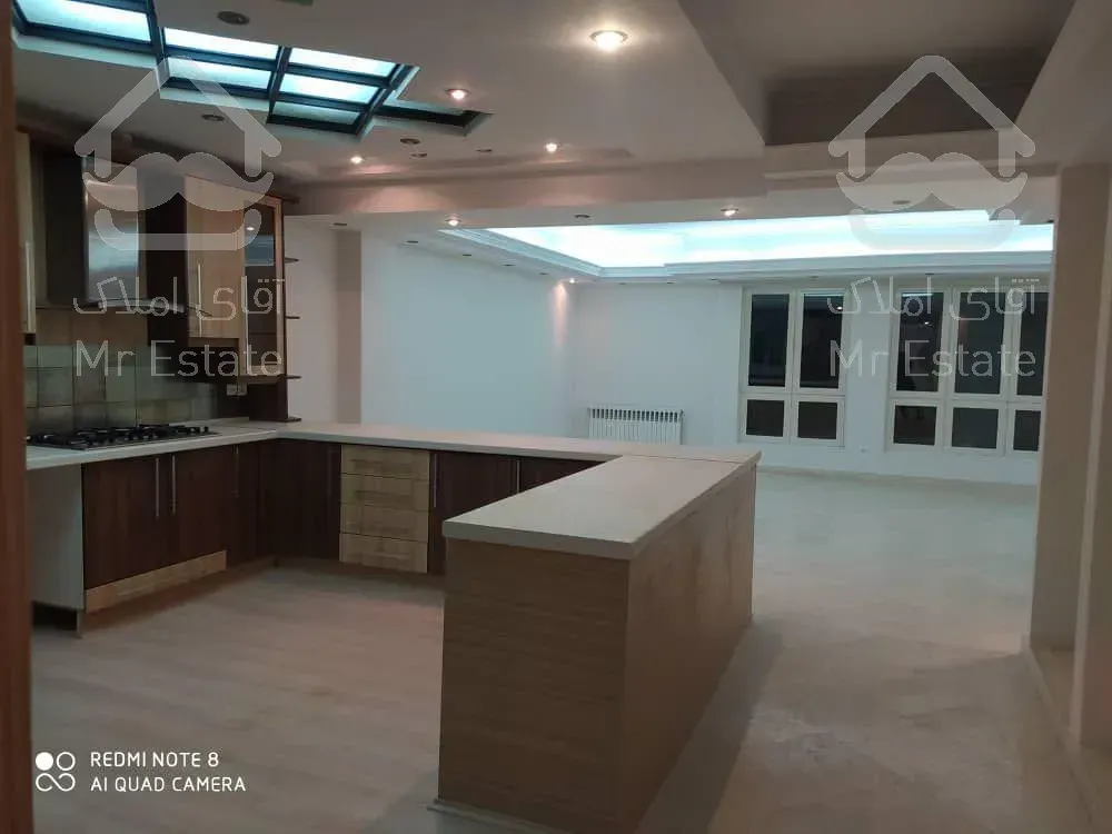 اجاره و رهن آپارتمان زعفرانیه 200  متر شیک