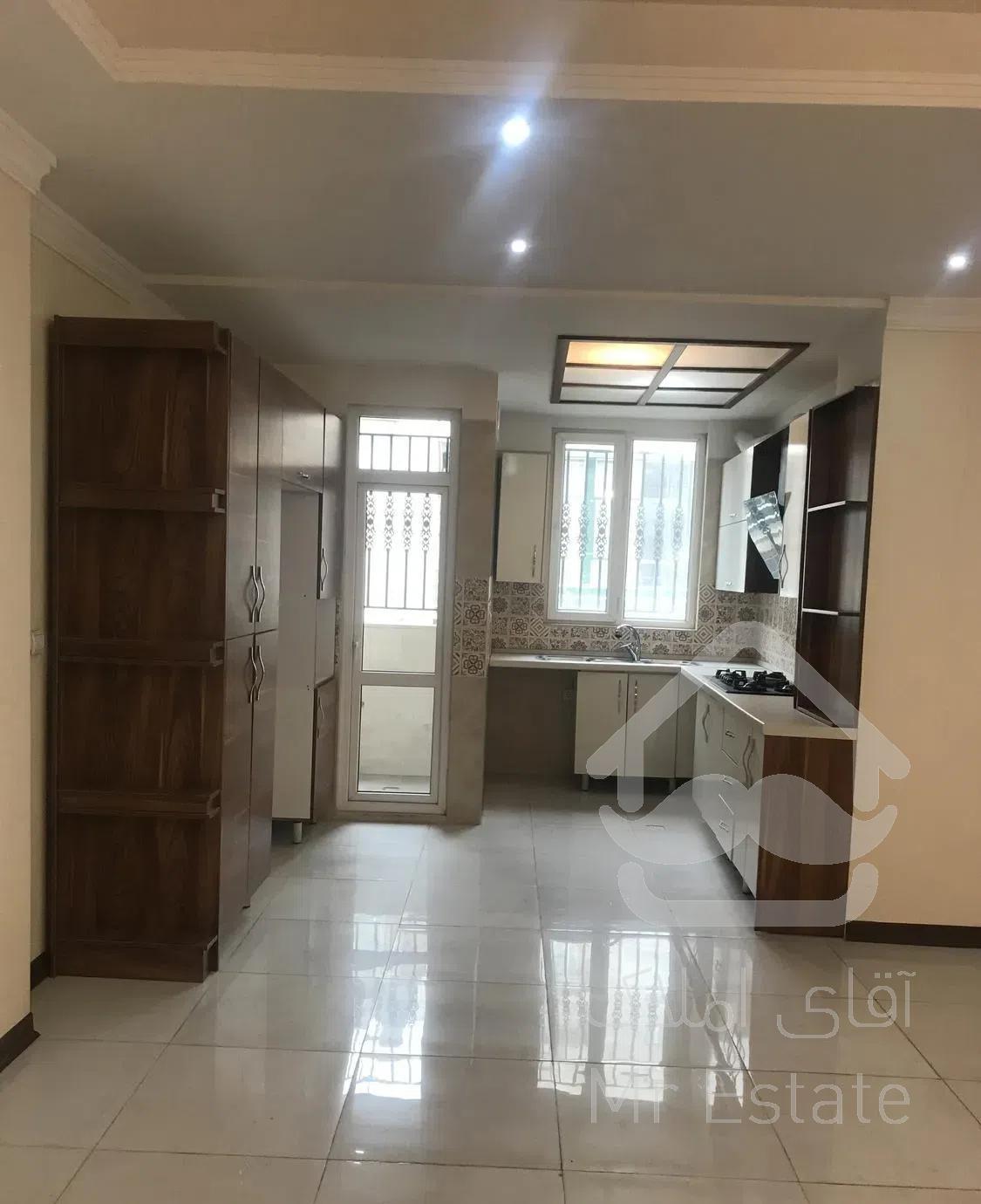 ۹۵ متر/ فول امکانات/ خوش نقشه/ دریان نو