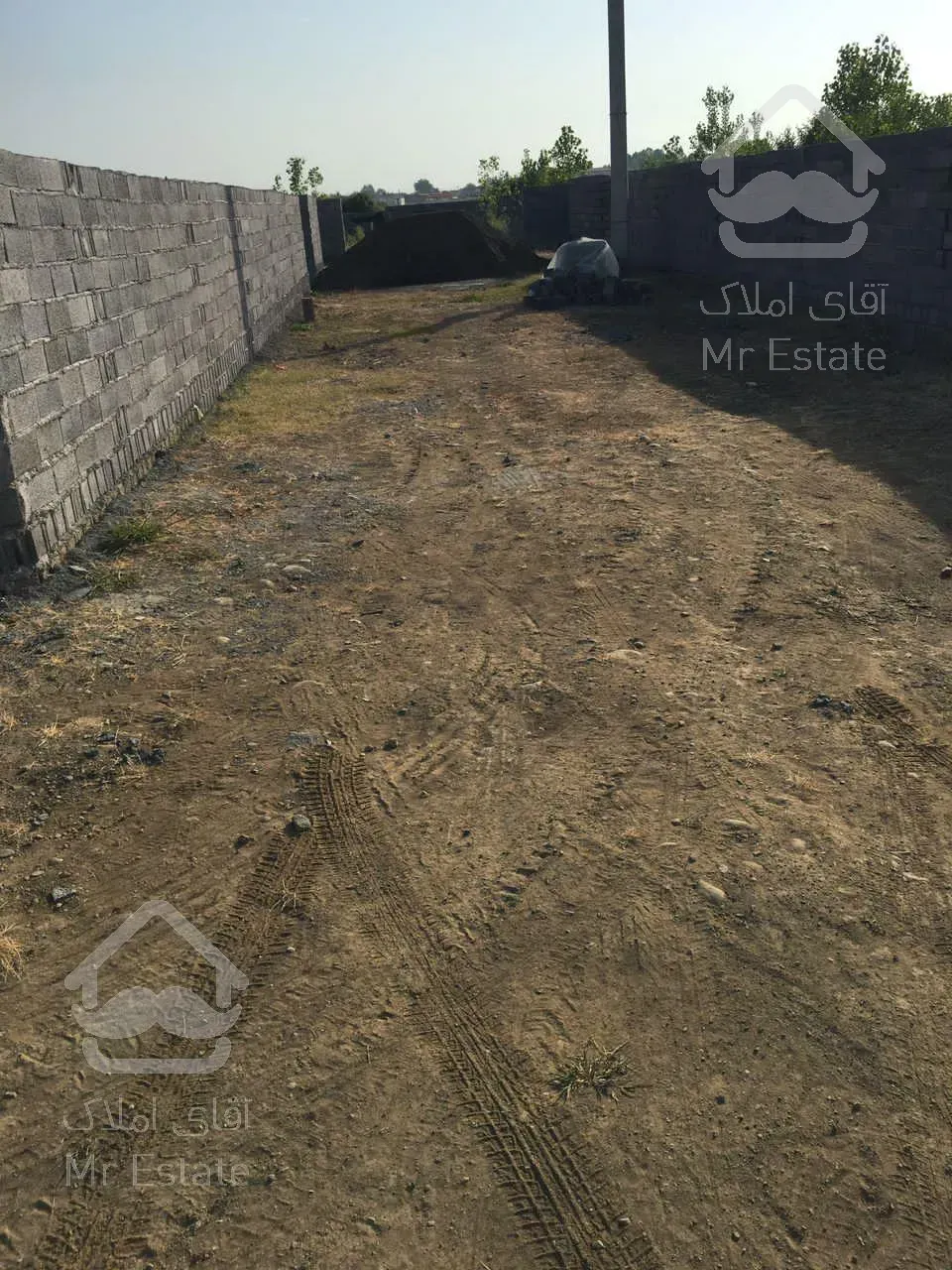 زمین مسکونی دارای جواز