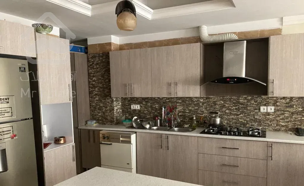 فروش آپارتمان ۱۰۰ متری ۲ خوابه در گیشا (کوی نصر)