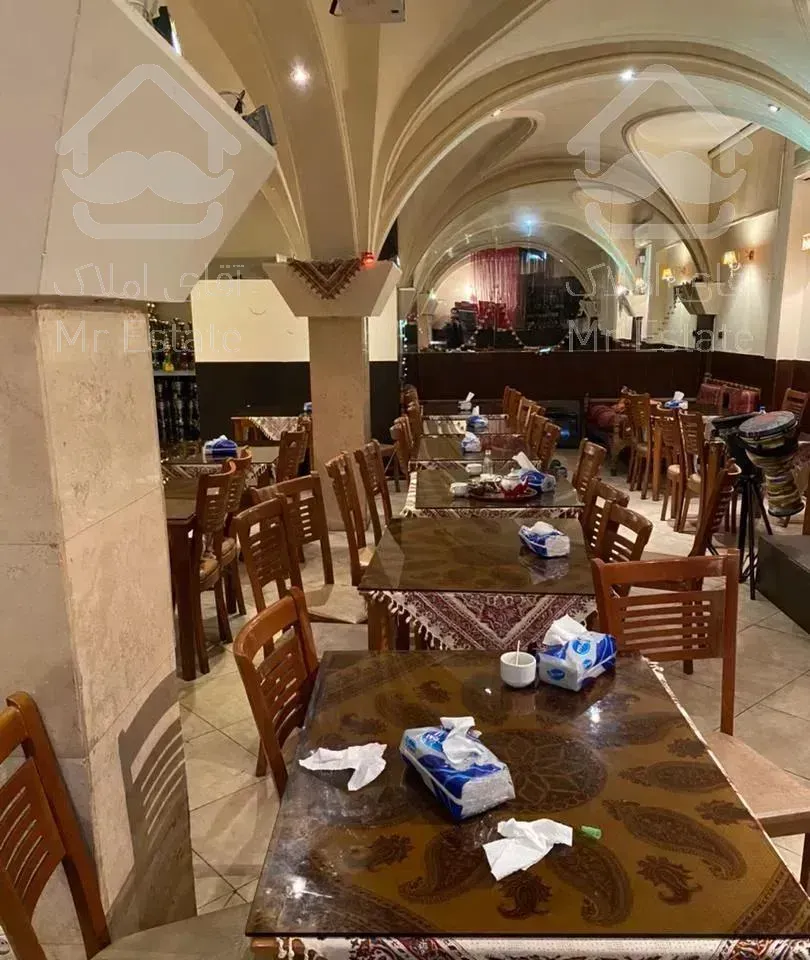 ۲۰۰ متر سفره خانه سنتی (شریعتی الهیه )با ۳ جواز