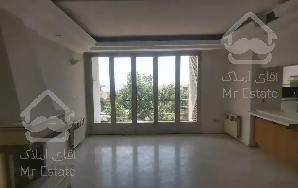 تراس بزرگ قابل چیدمان، ویو بدون مشرف