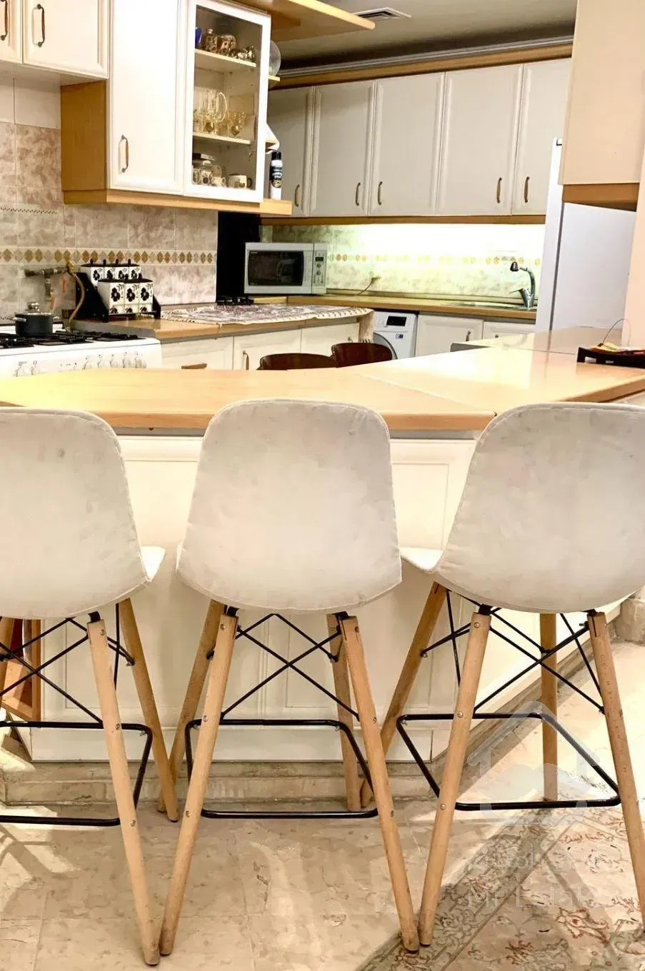 فروش آپارتمان ۱۳۰ متر یک خواب مستر نوساز