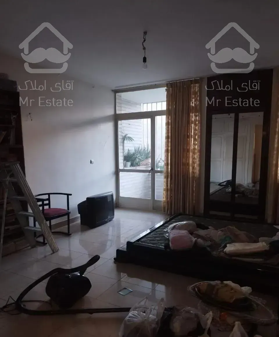 آپارتمان ۲۵۰ متری سه خوابه گاندی