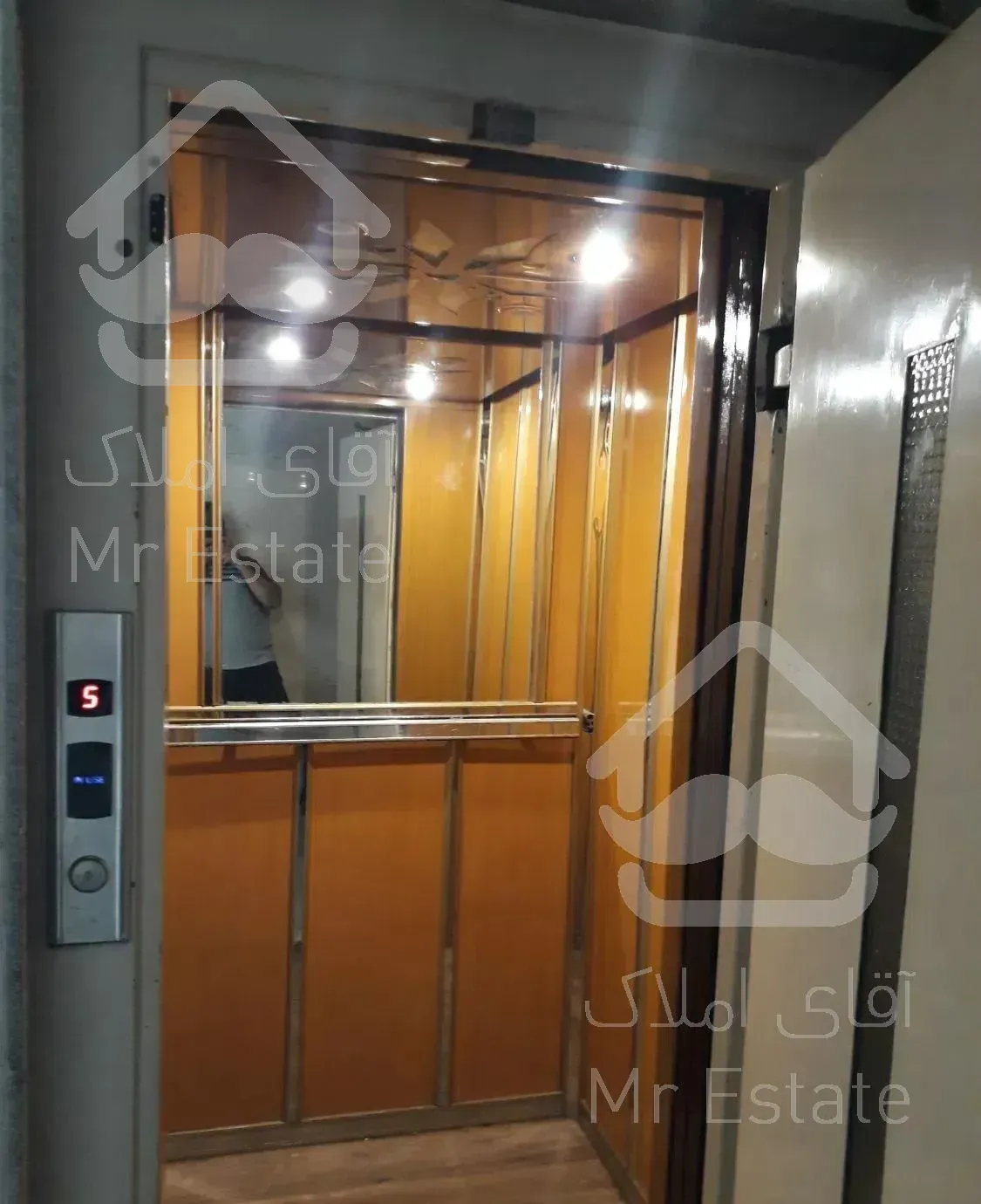 ۶۸ متر  ترارتن دوخواب فول با بالکن تخلیه