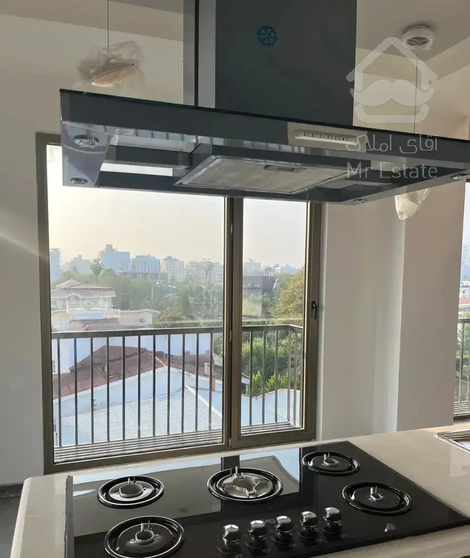 رهن آپارتمان۲۴۰متری با استخر و روف اختصاصی(متل قو)