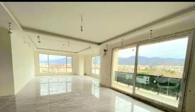 ۱۴۱ متر طالقانی، ۳ خواب، متریال عالی