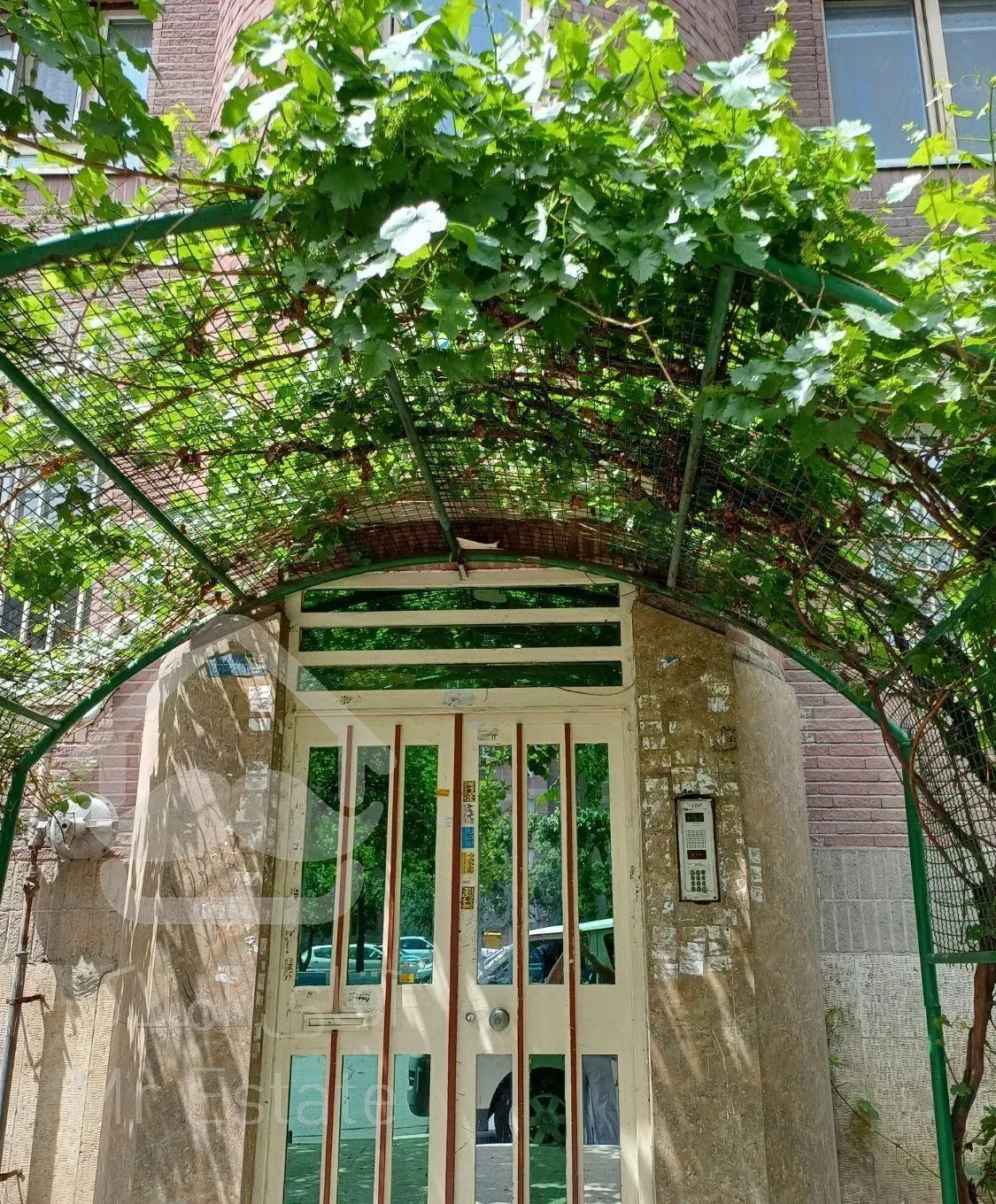 فروش آپارتمان ۱۰۰ متری ۲ خوابه همکف در نواب