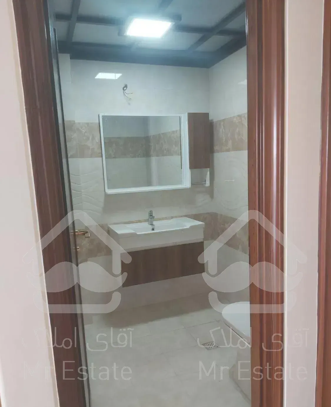 ۱۰۶متر کلید نخورده ازگل