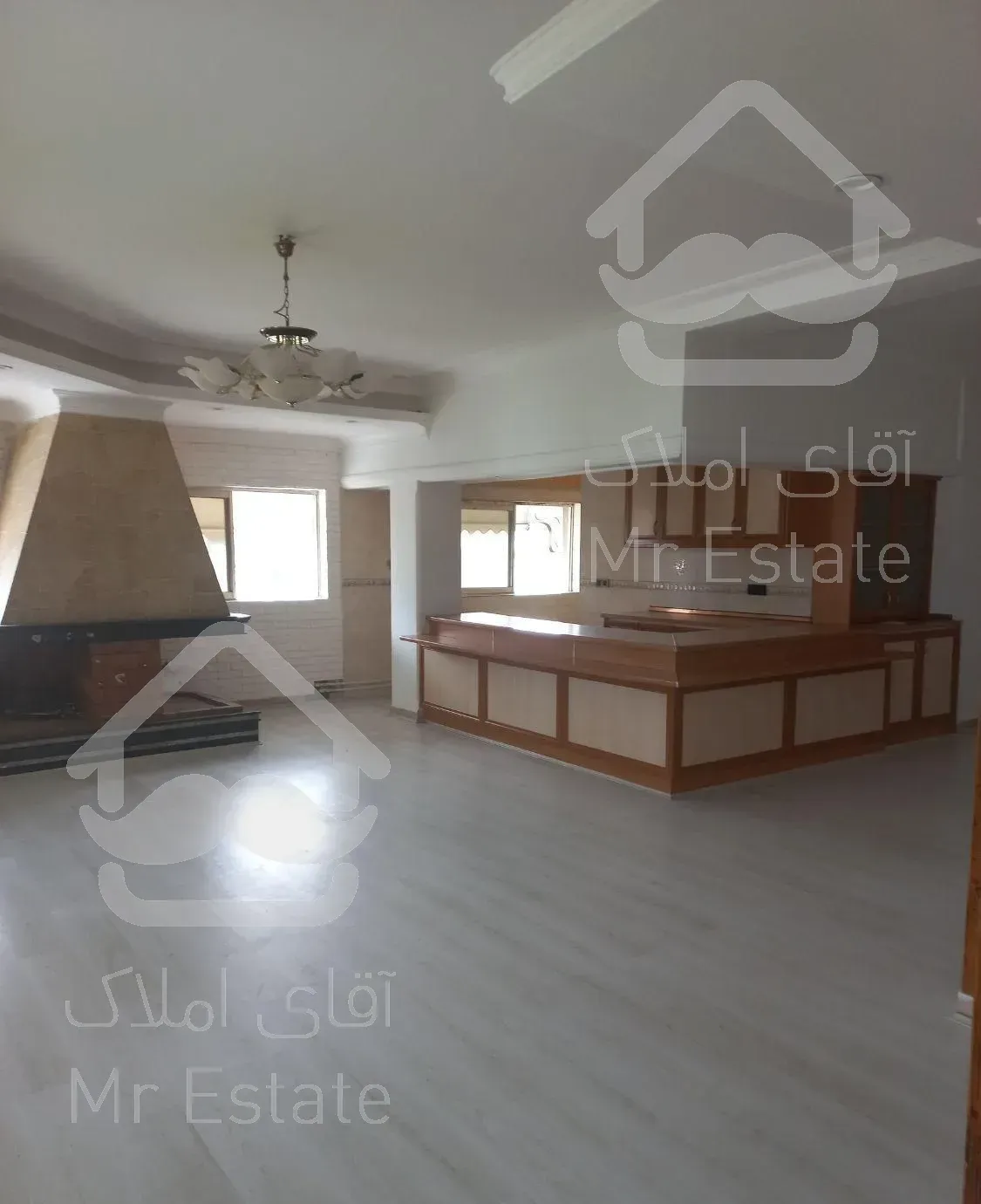 ۱۴۲ متر نور/۳ خواب/آسانسور پارکینگ