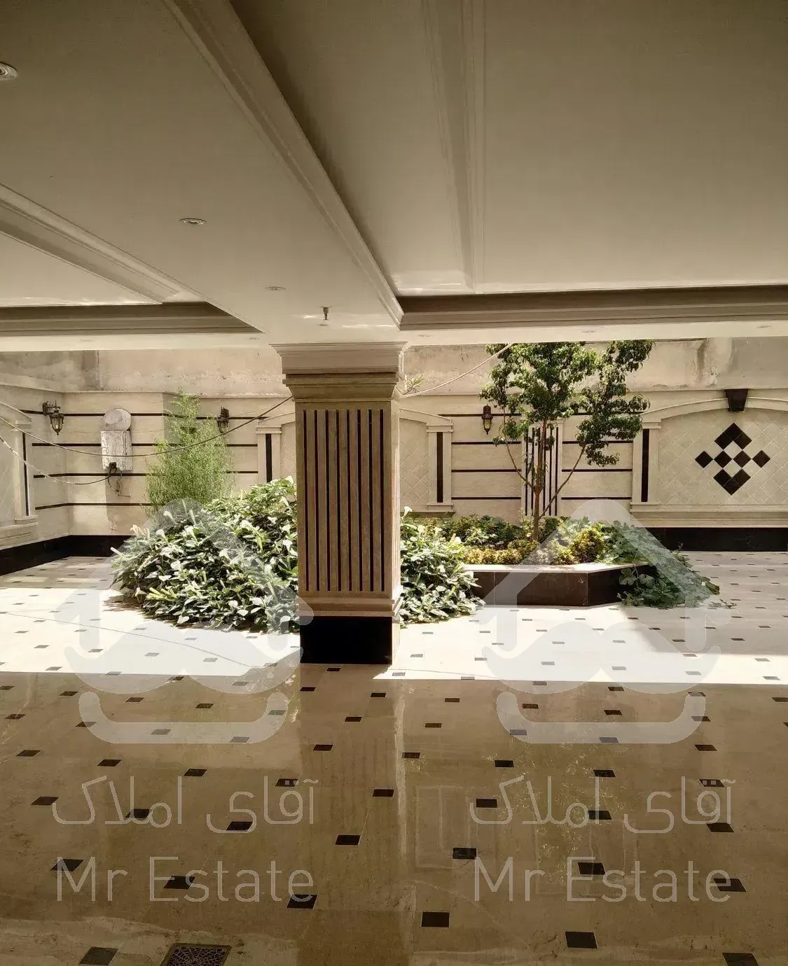 نوساز ۱۴۲ متری ۳ خوابه فلکه اول