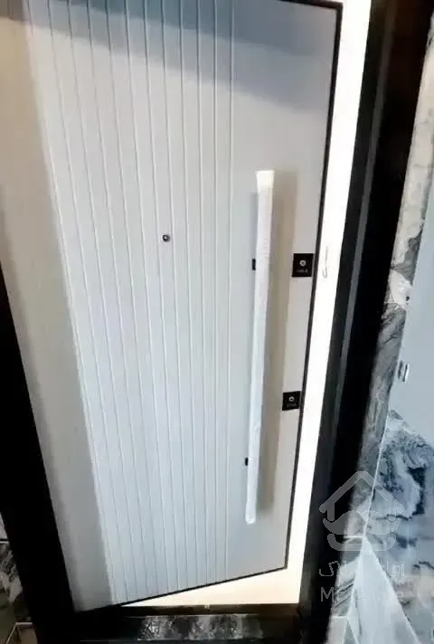 120متر لوکیشن قلب چیتگر وام دار تهاتر ملک خودرو