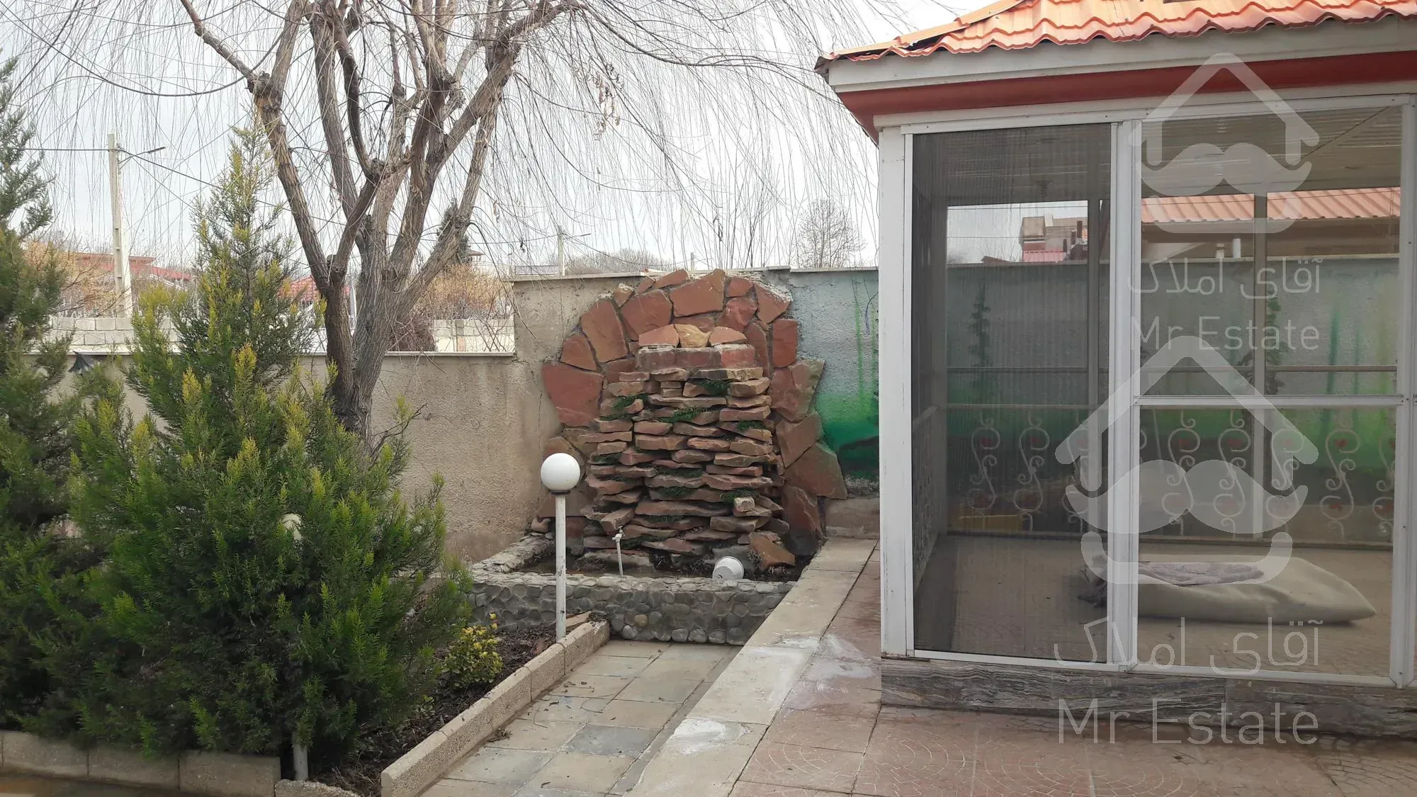 ویلاباغ۳۰۰متری فول امکانات کردان سهیلیه