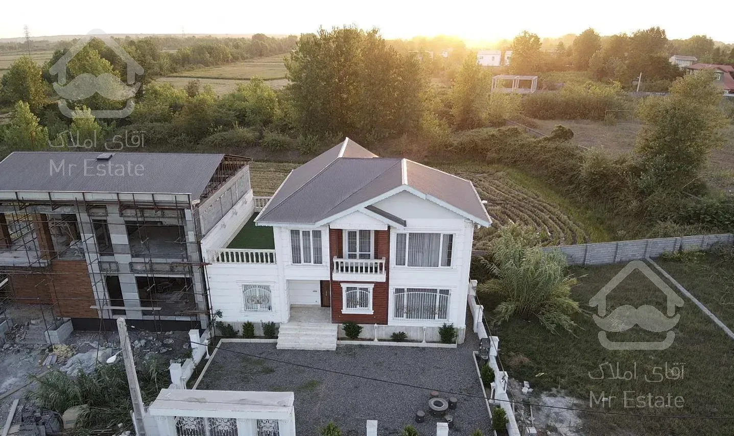 ویلا 300 متری/استخردار با جکوزی /رهن/بندرکیاشهر