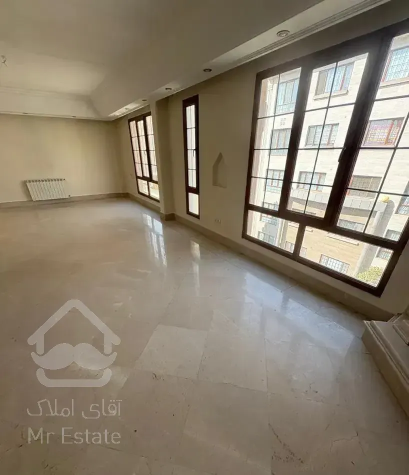 ۱۵۰متر۳خ/تکواحد/خیابان هخامنش/غرق نور واقعی/دیدنی