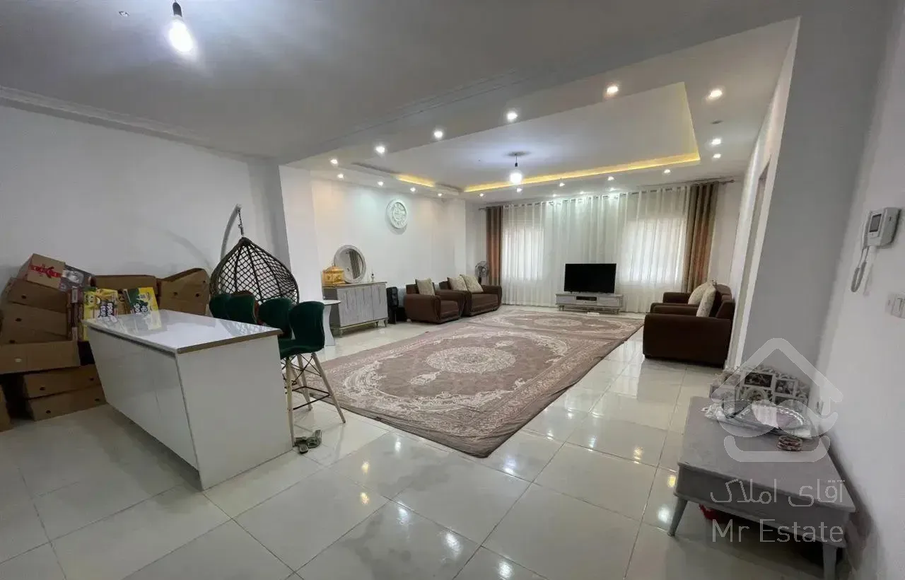 آپارتمان ۶ طبقه/تک واحدی/۱۷۵متری