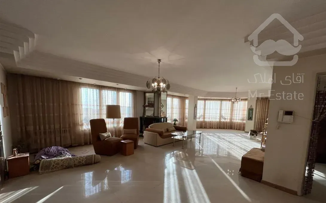 ونک شیرازی۲۰۰متر۳خواب تک واحد آکواریوم نورفرعی دنج