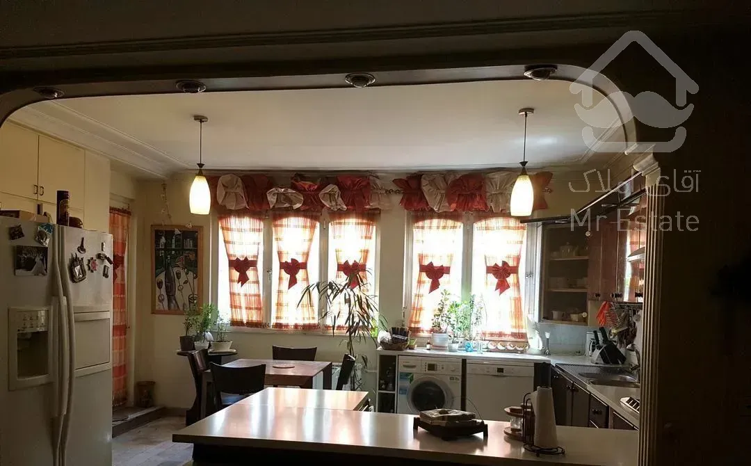 ۱۰۲ متر دو خوابه / وزرا /قیمت مناسب