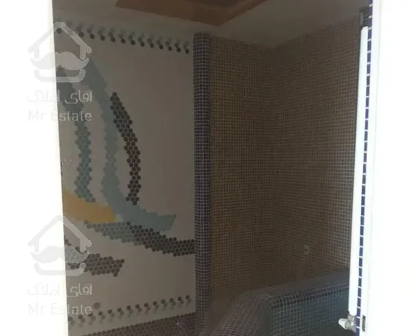 فرشته ۴۰۰ متر ،برج