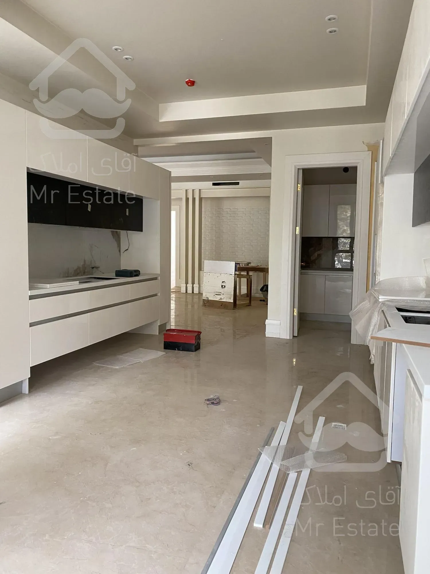 ۴۰۰ متر تکواحدی نئوکلاسیک - چناران