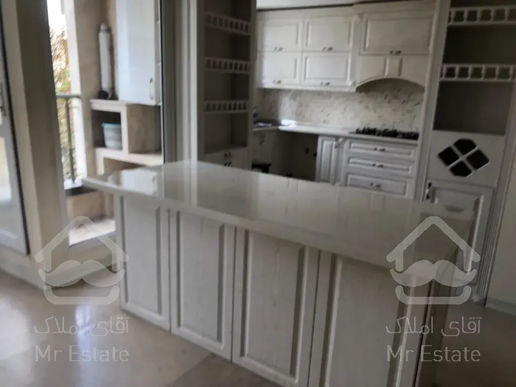 اجاره و رهن آپارتمان محمودیه 155  متر لاکچری